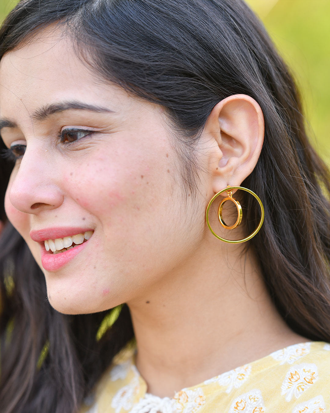 GOLDEN CIRCULAR DROP DANGLE EARRINGS