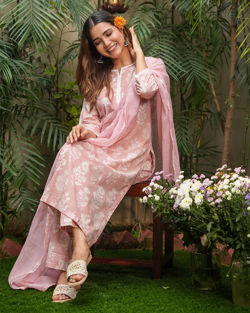 DUSTY PINK COTTON SUIT SET WITH LACE WORK
