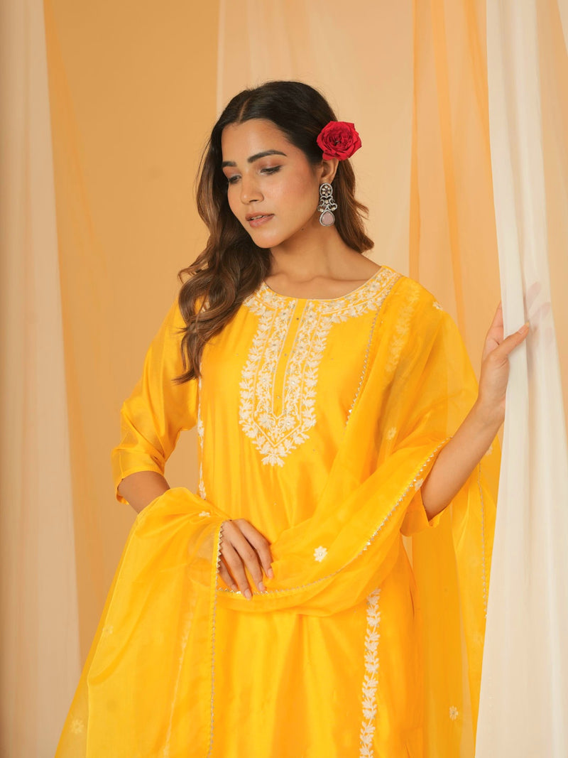 YELLOW CHANDERI SUIT SET WITH EMBROIDERY