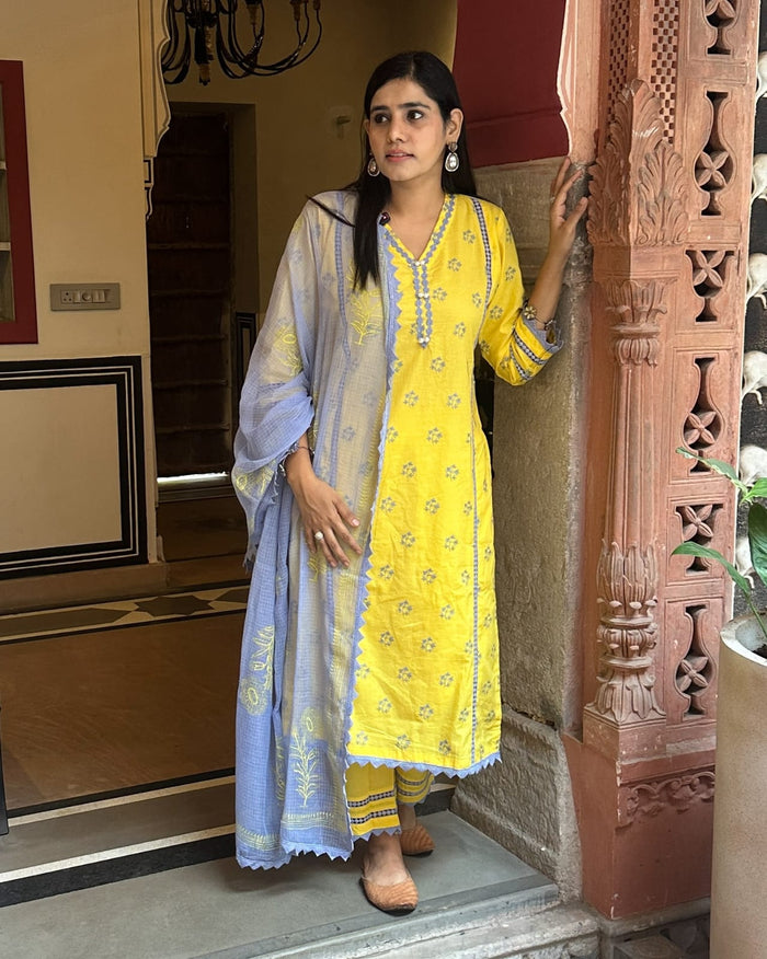YELLOW COTTON SUIT SET WITH BLUE EMBROIDERY