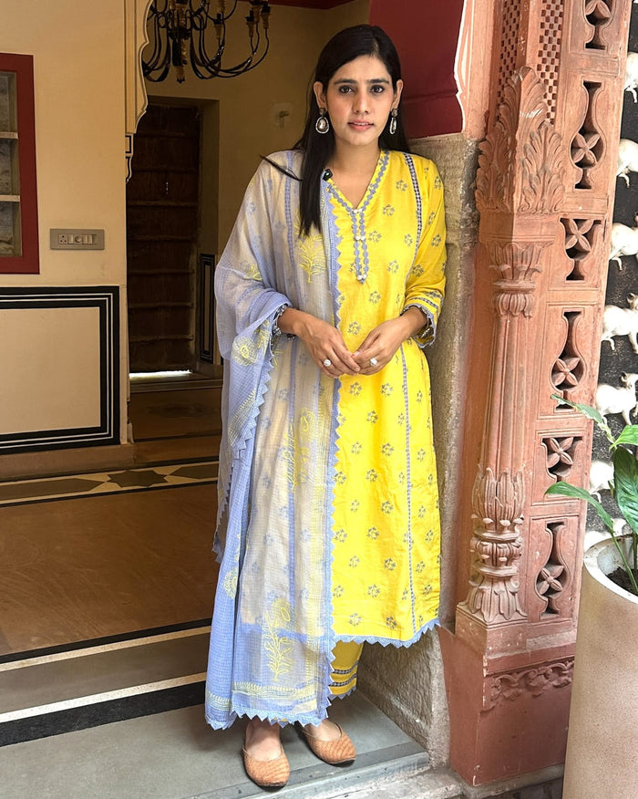 YELLOW COTTON SUIT SET WITH BLUE EMBROIDERY