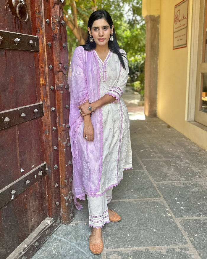 WHITE COTTON SUIT SET WITH LAVENDER EMBROIDERY