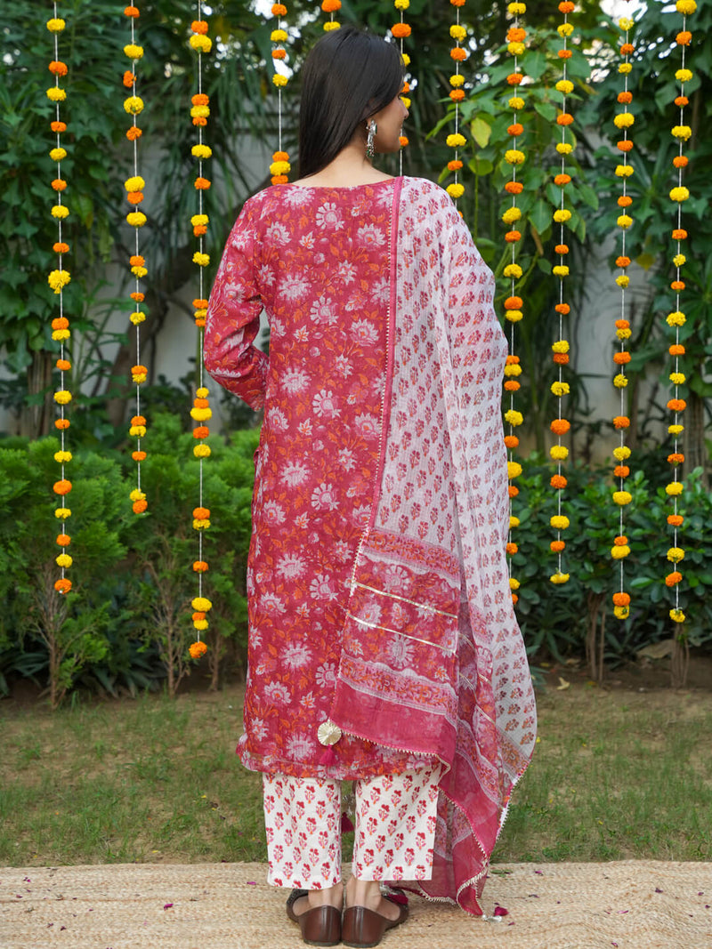 RED KOTA DORIA SUIT SET WITH HANDBLOCK AND GOTTA WORK