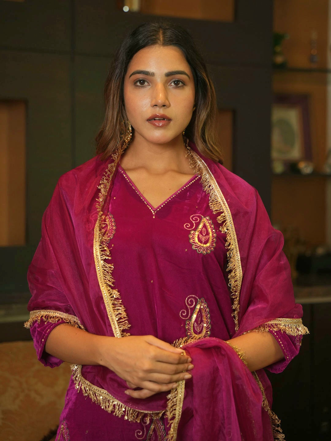 NOOR PINK VELVET SUIT SET WITH HANDWORK