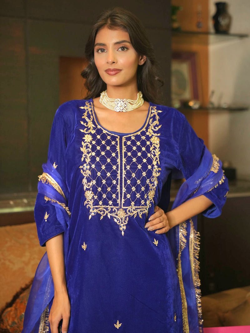 SAPPHIRE VELVET SUIT SET WITH HANDWORK