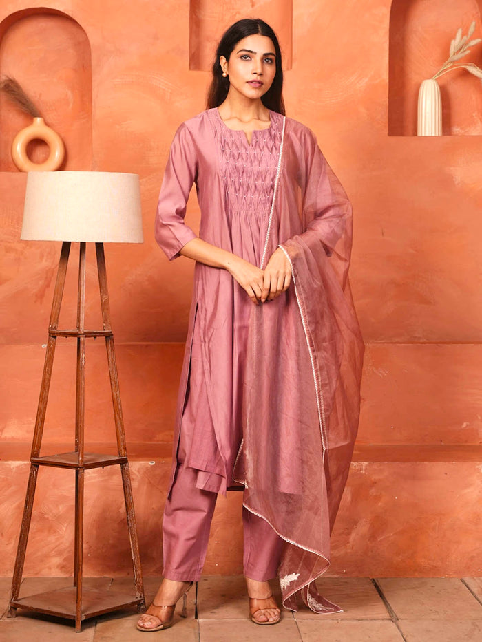 EARTHY PINK SMOCKING WORK SUIT SET WITH ORGANZA DUPATTA
