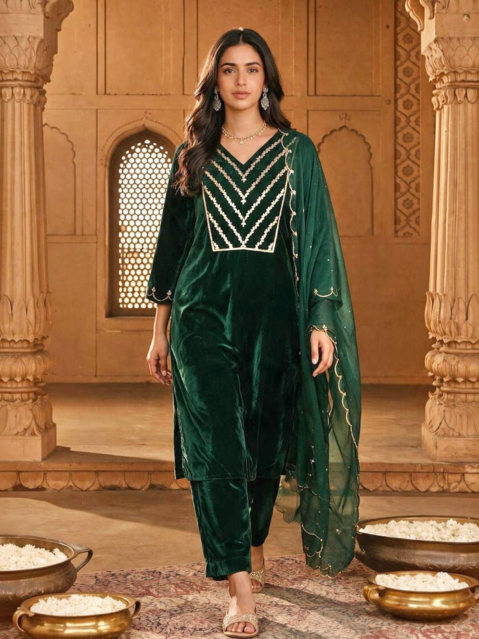 EMERALD GREEN VELVET SUIT SET