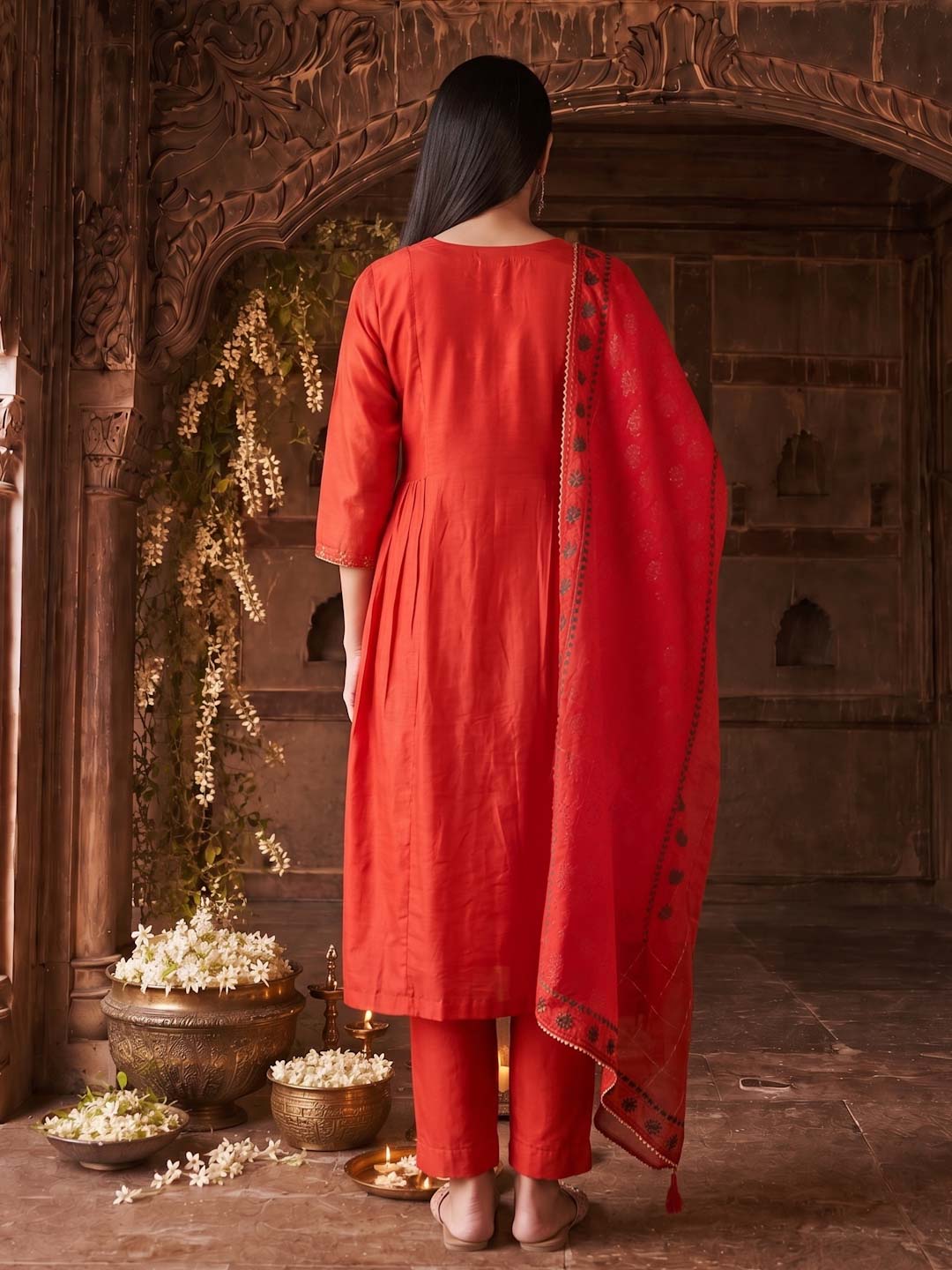 RED CHANDERI SUIT SET WITH PITTAN WORK