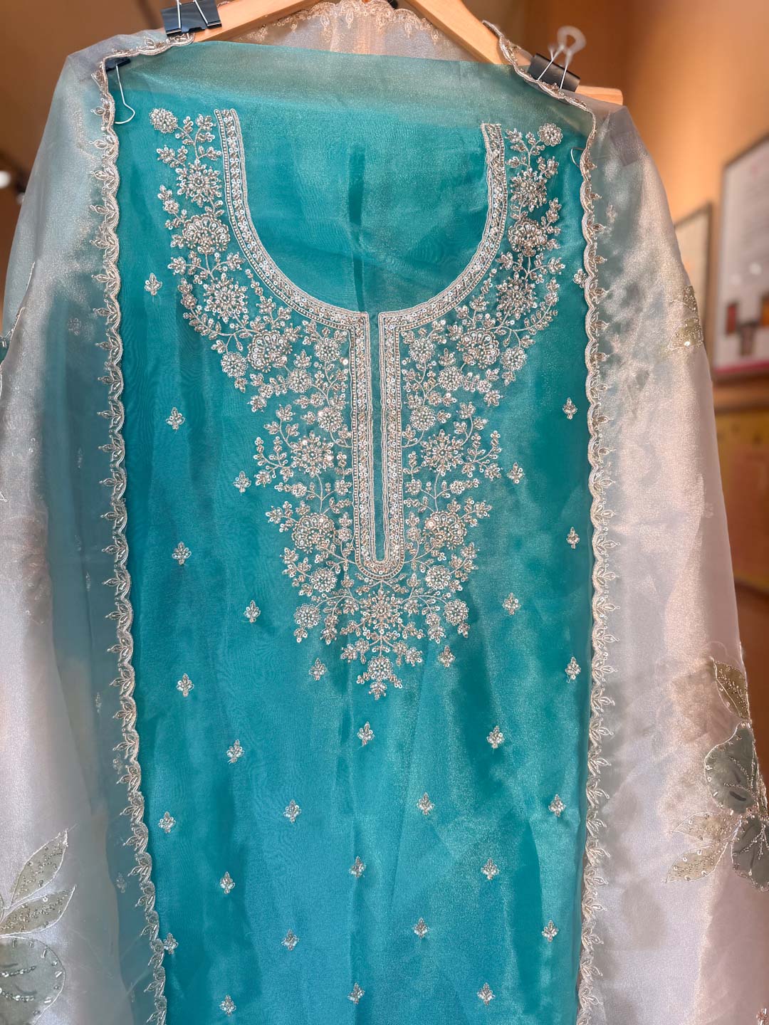 GREEN ORGANZA UNSTITCHED SUIT SET
