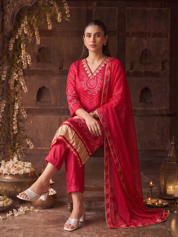 RED BANDHEJ PRINT SUIT SET WITH ORGANZA DUPATTA