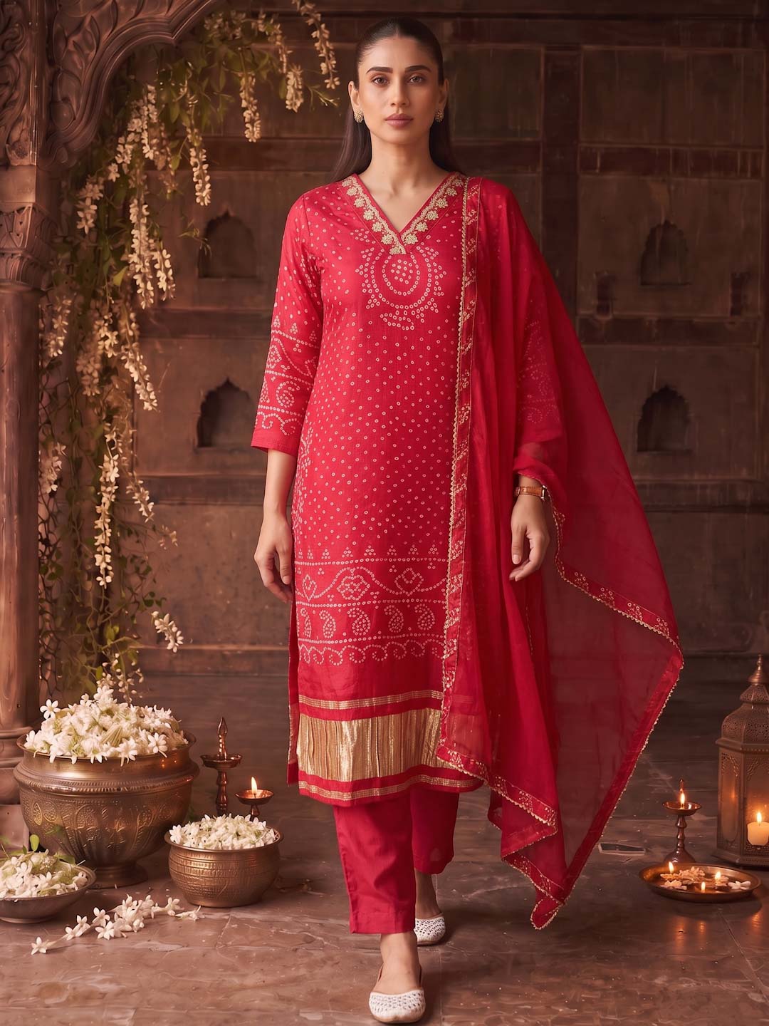 RED BANDHEJ PRINT SUIT SET WITH ORGANZA DUPATTA