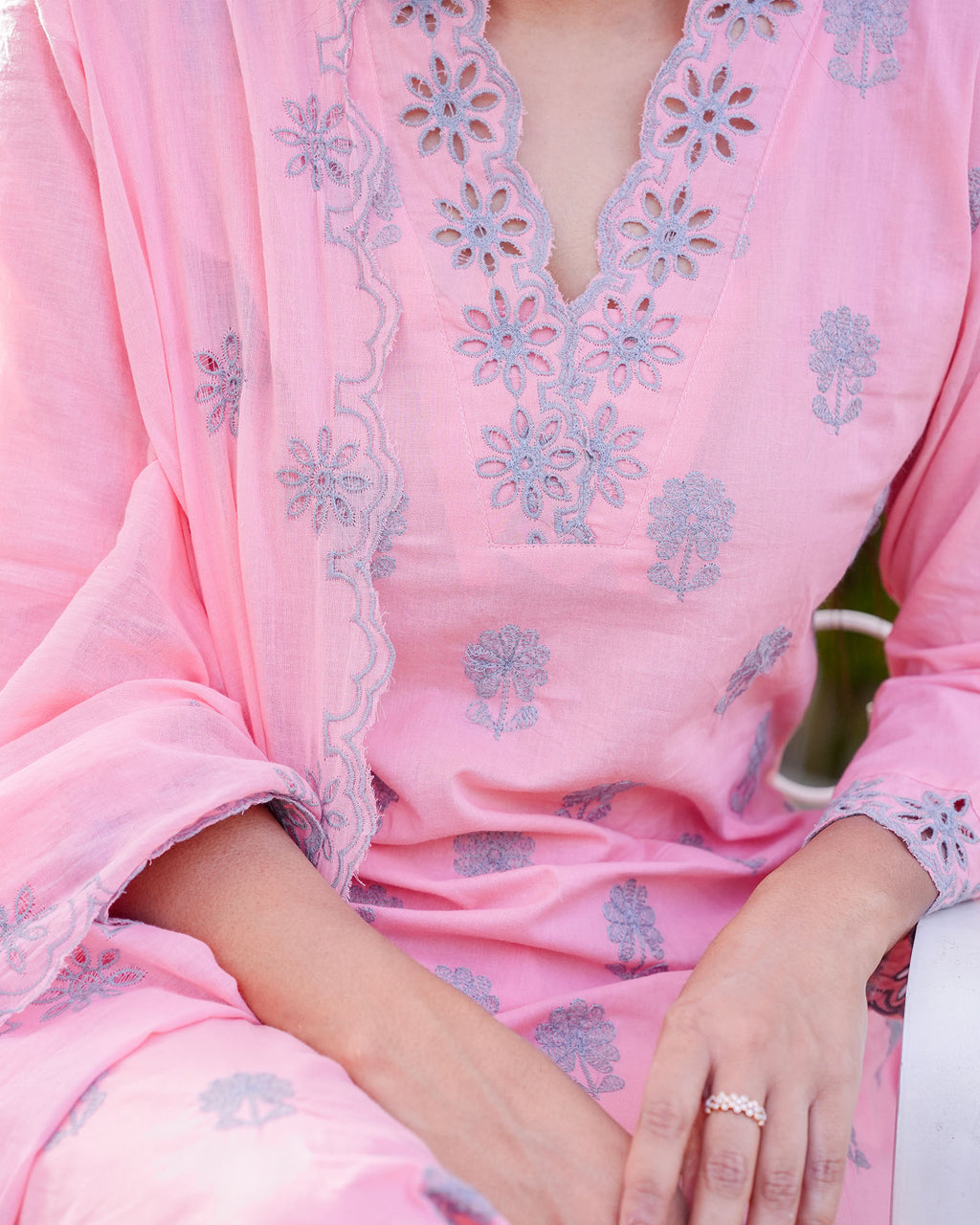 PEACH PINK COTTON SUIT SET WITH LACEWORK