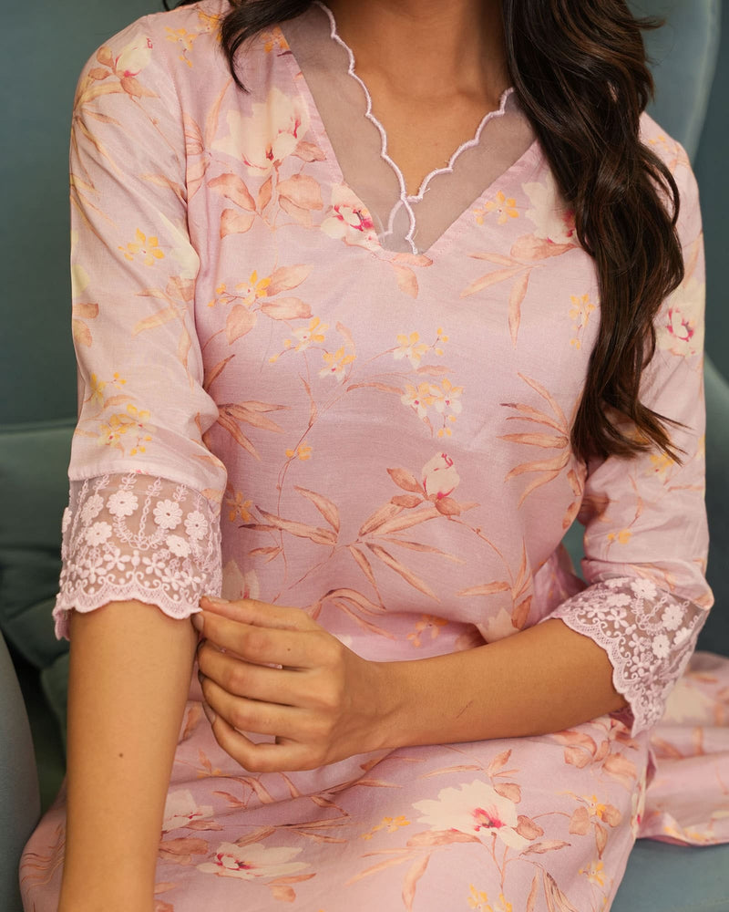 PINK MUSLIN KURTA SET WITH LACE WORK