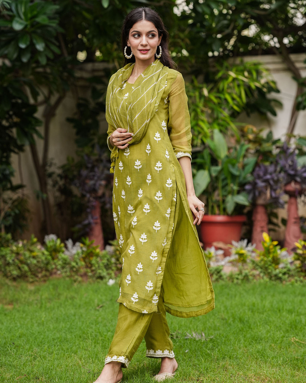 OLIVE KOTA DORIA SUIT SET WITH EMBROIDERY