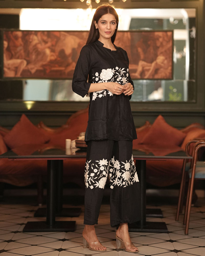 BLACK & WHITE EMBROIDERED MUSLIN CO-ORD SET