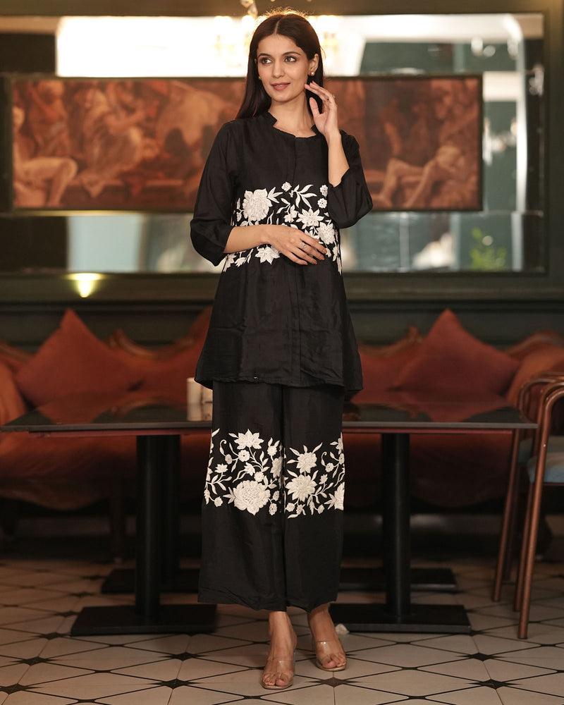 BLACK & WHITE EMBROIDERED MUSLIN CO-ORD SET
