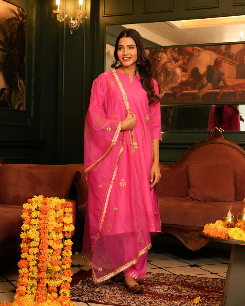 PINK CHANDERI SUIT SET WITH GOTTA WORK