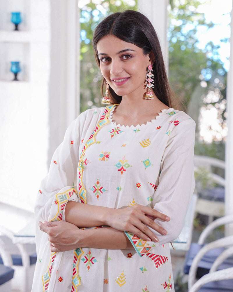 WHITE MULTI COLOURED COTTON FLEX SUIT SET