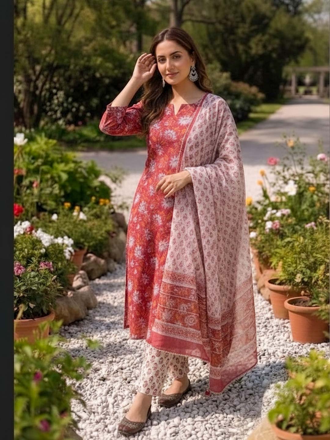 RED KOTA DORIA SUIT SET WITH HANDBLOCK AND GOTTA WORK