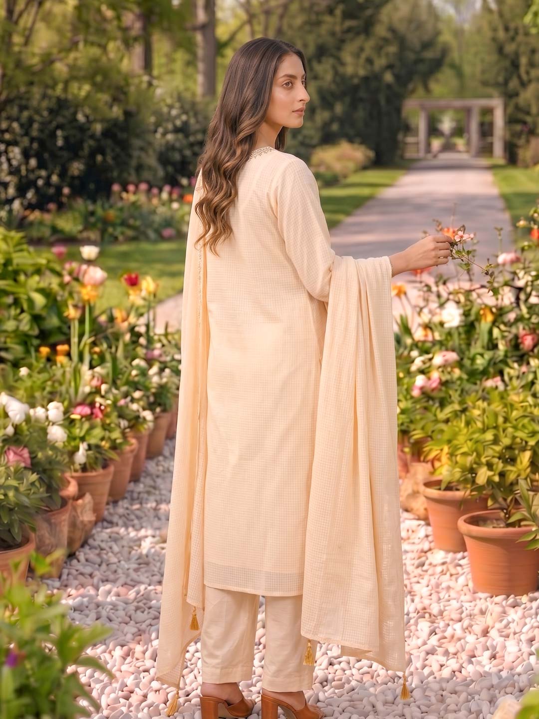 SOFT BEIGE KOTA DORIA SUIT SET WITH SEQUENCE WORK