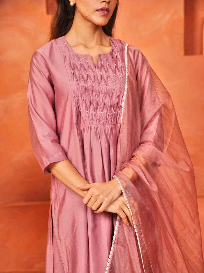 EARTHY PINK SMOCKING WORK SUIT SET WITH ORGANZA DUPATTA