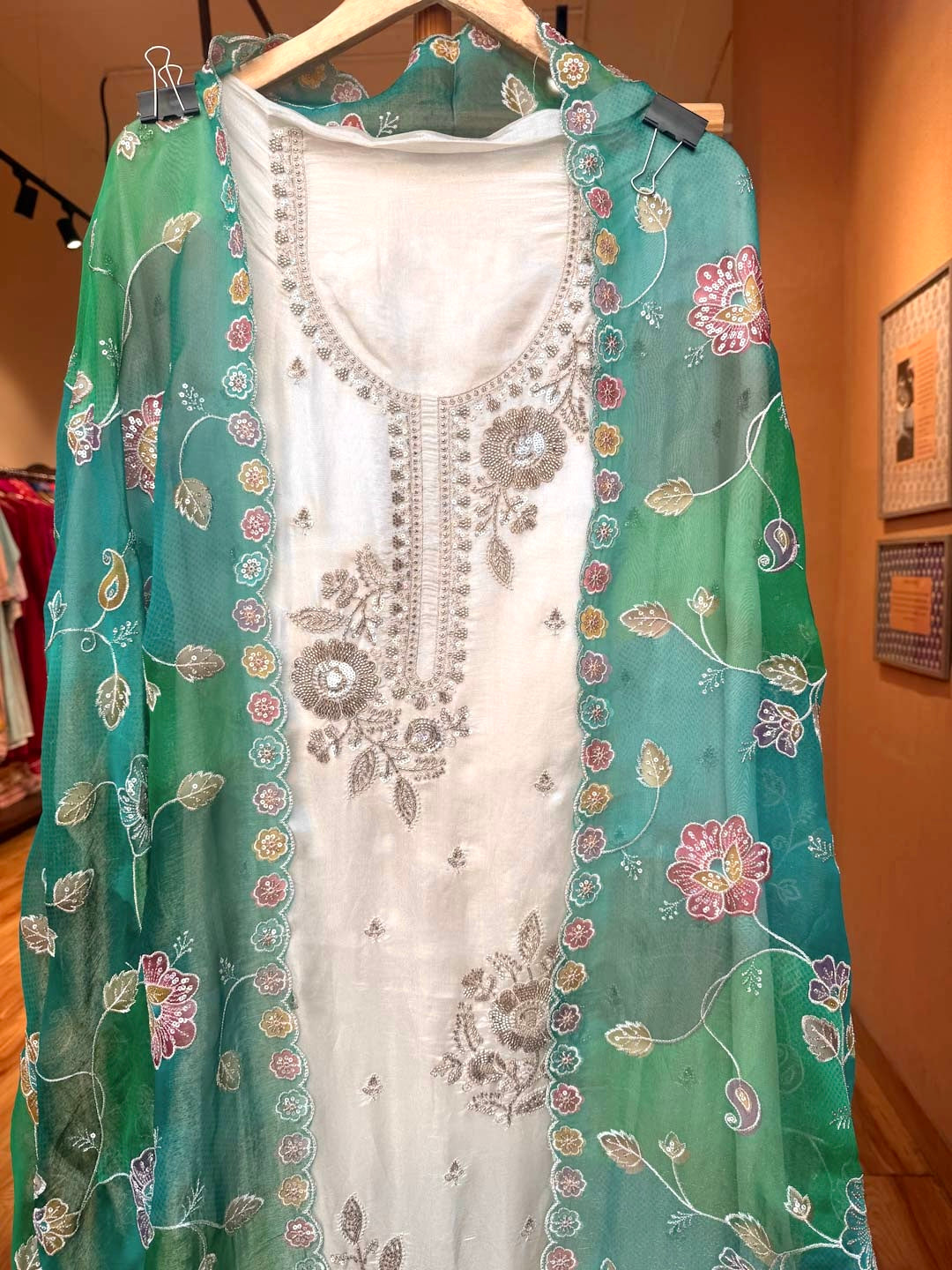 INVORY TISSUE UNSTITCHED SUIT SET WITH GREEN DUPATTA