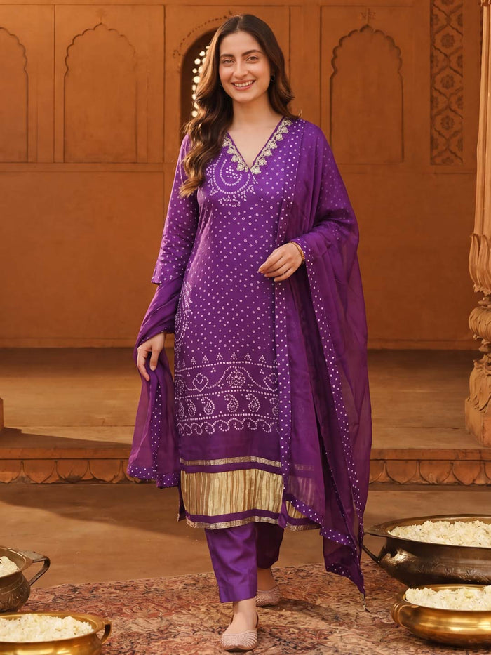 VIOLET BANDHEJ PRINT SUIT SET WITH ORGANZA DUPATTA