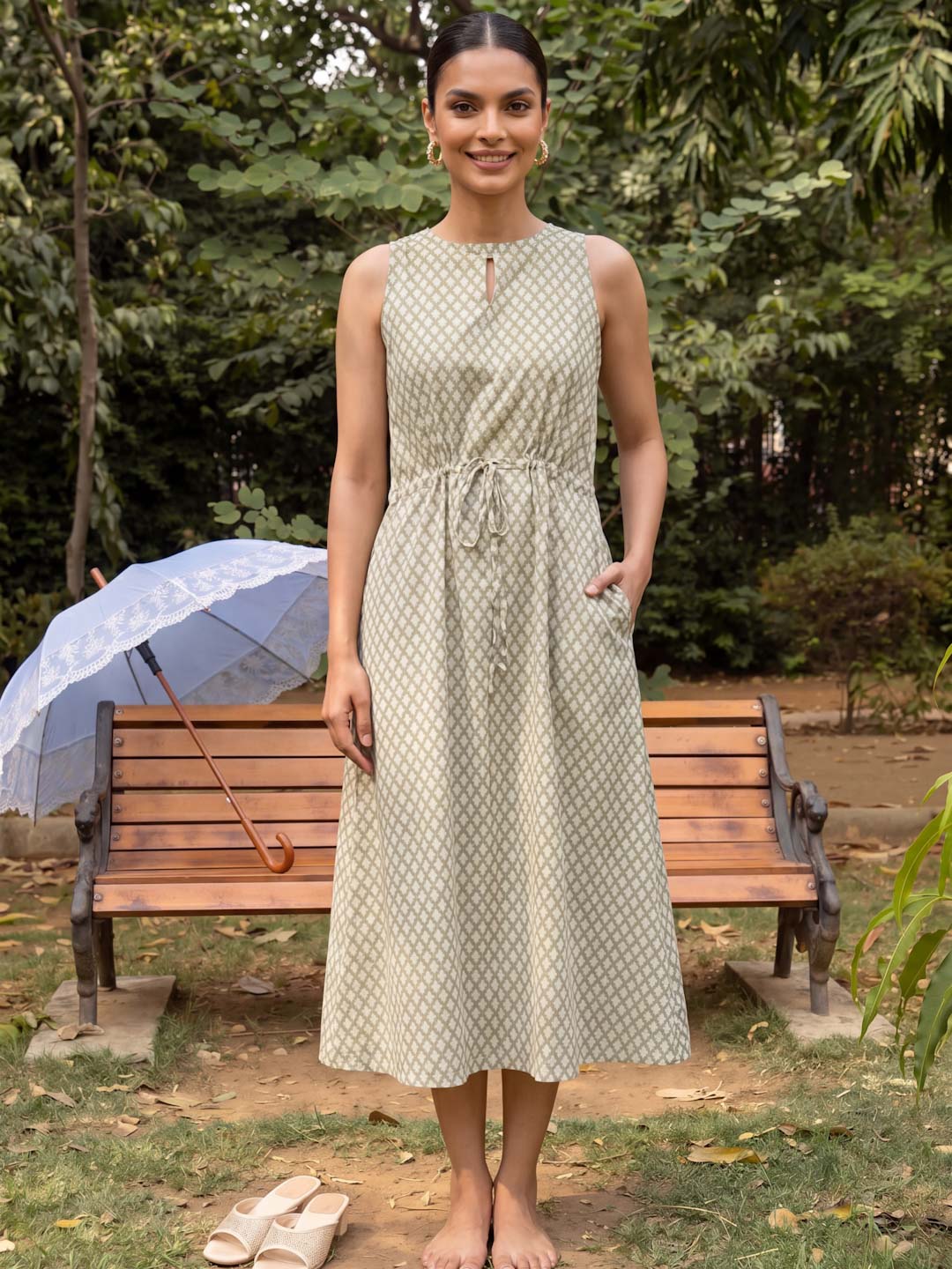 GREEN & WHITE HANDBLOCK CUT SLEEVES DRESS WITH LINING