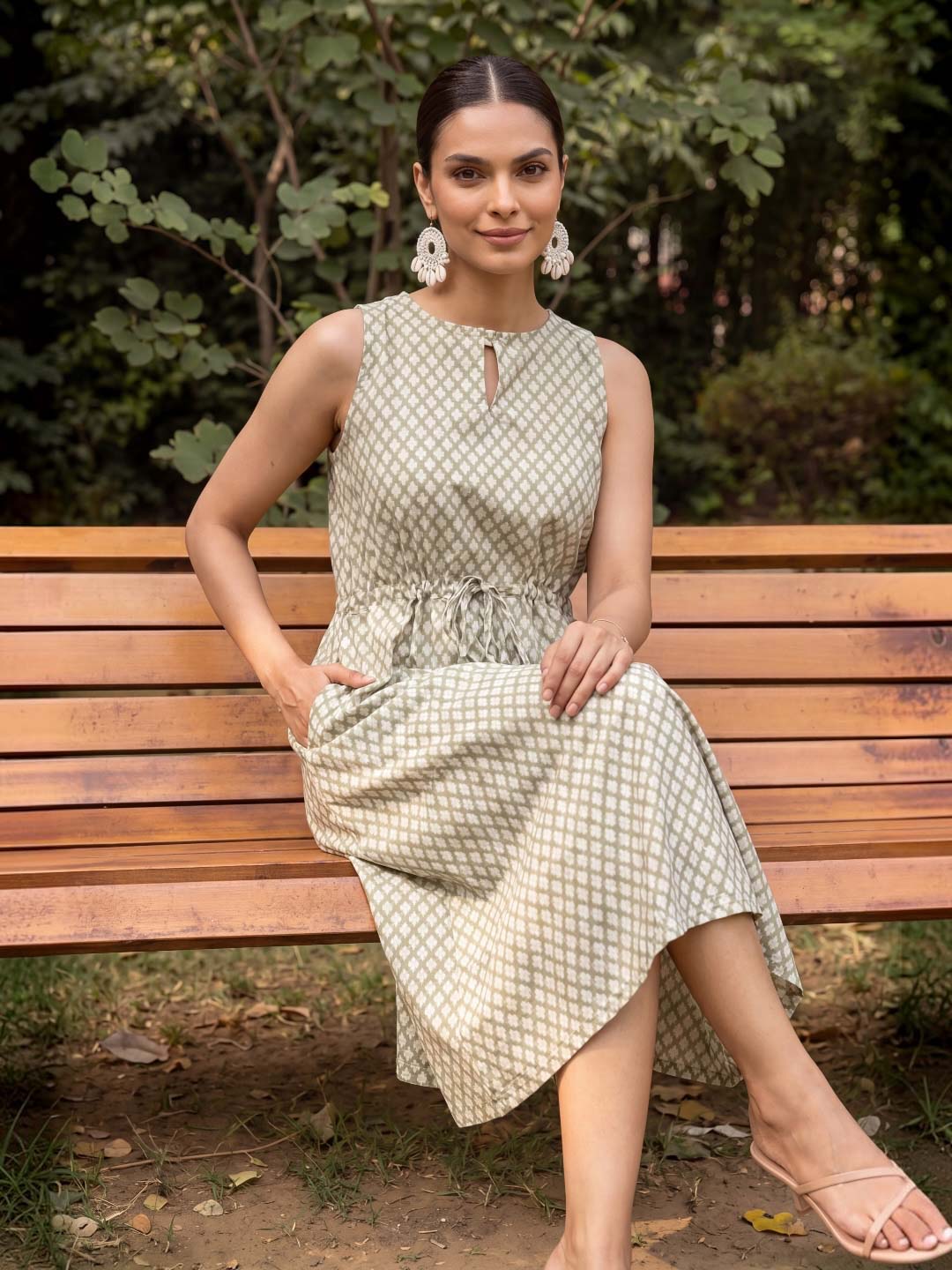 GREEN & WHITE HANDBLOCK CUT SLEEVES DRESS WITH LINING