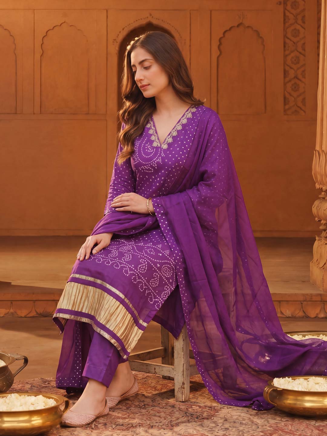 VIOLET BANDHEJ PRINT SUIT SET WITH ORGANZA DUPATTA