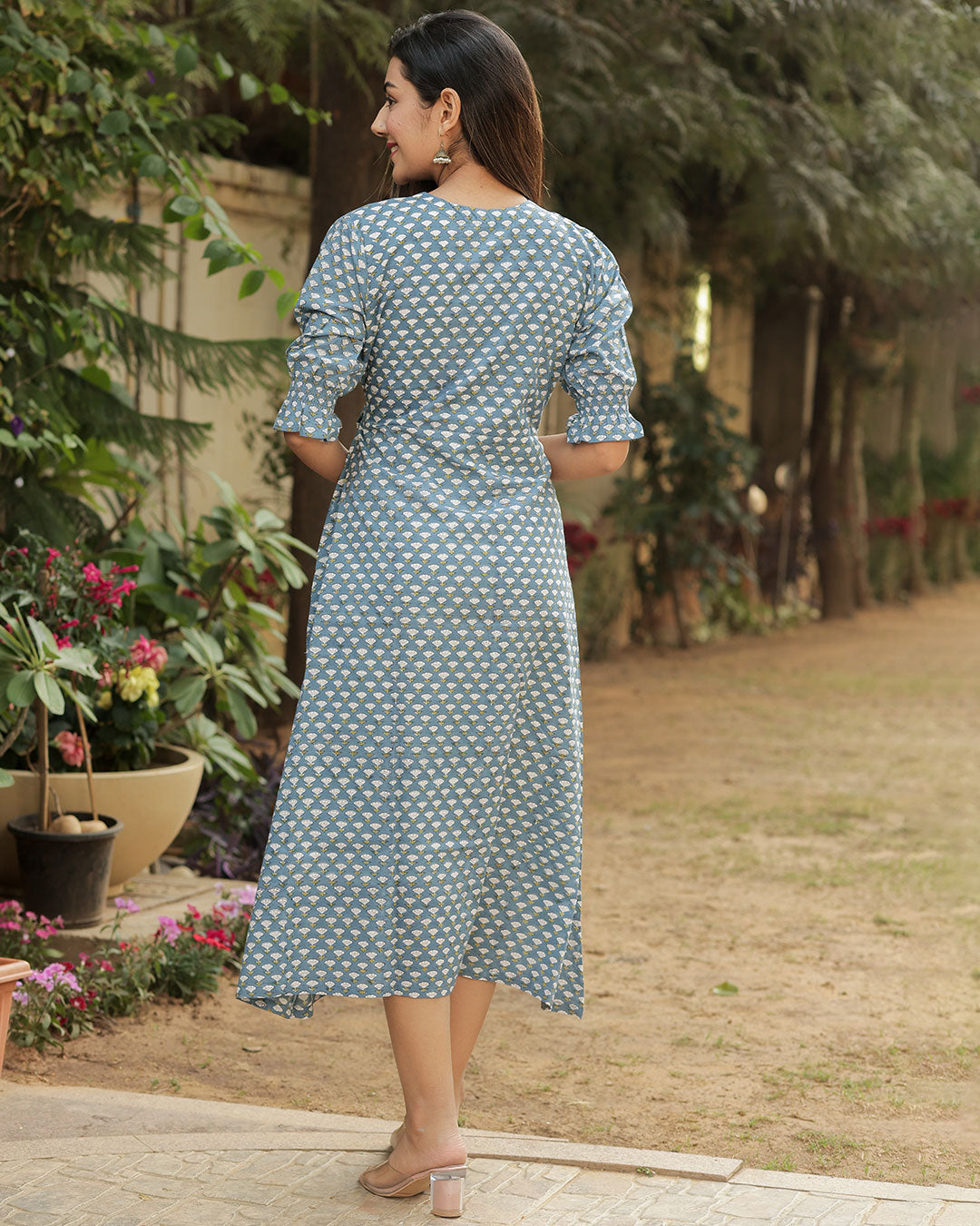 BLUE & WHITE TIE-UP HANDBLOCK DRESS