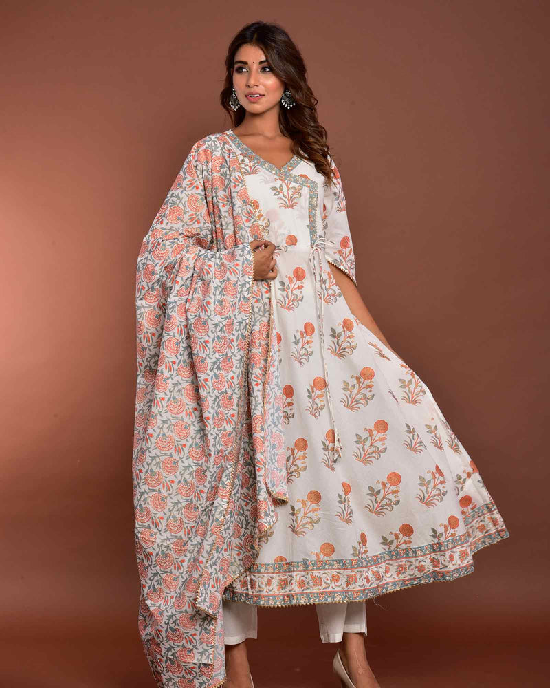 WHITE ANGRAKHA SUIT SET