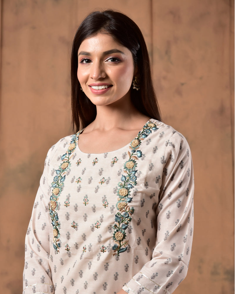 WHITE EMBROIDERED CHANDERI KURTA SET