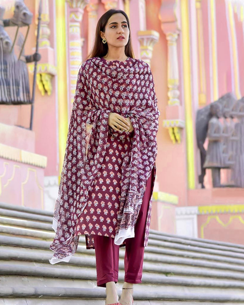 PINK BUTTI HANDBLOCK SUIT SET