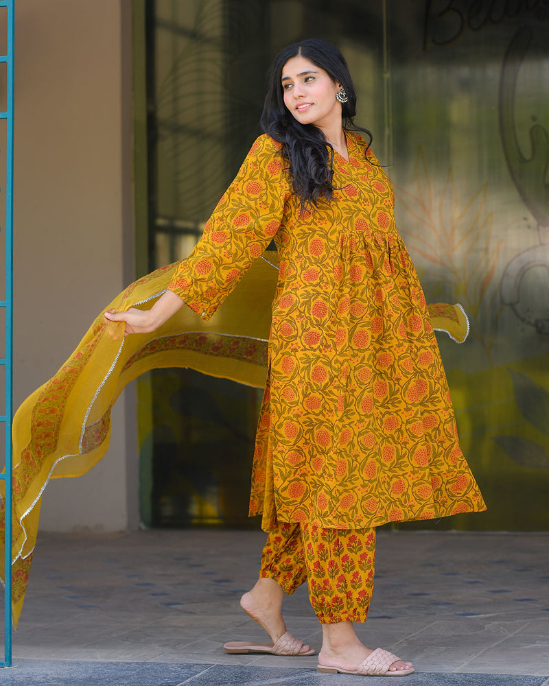 MUSTARD COTTON HANDBLOCK SUIT SET