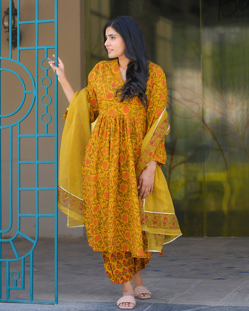 MUSTARD COTTON HANDBLOCK SUIT SET
