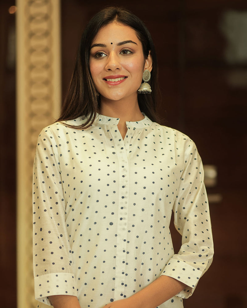 WHITE DOTTED CHANDERI KURTA WITH INNER