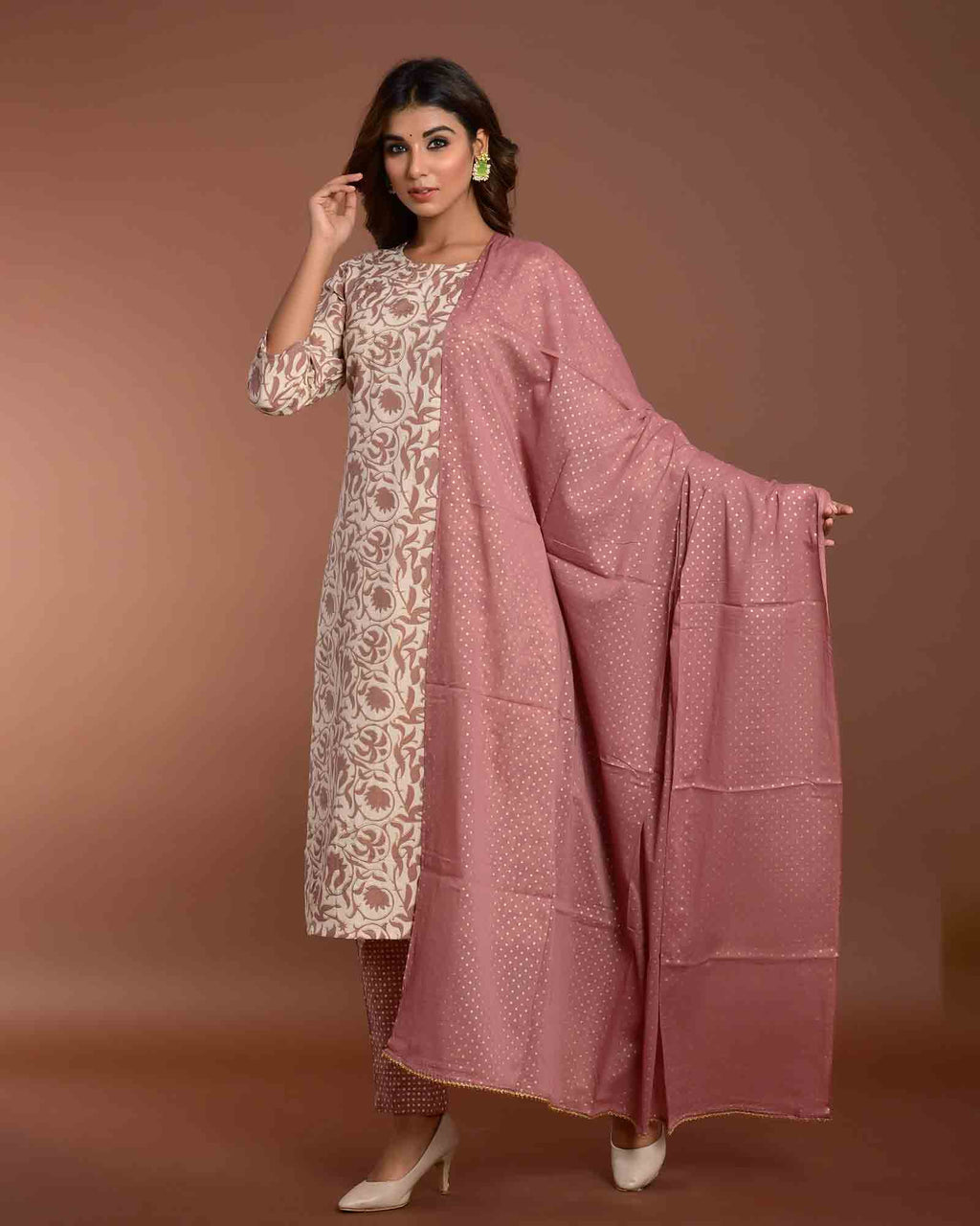 CREAMY PINK SUIT SET