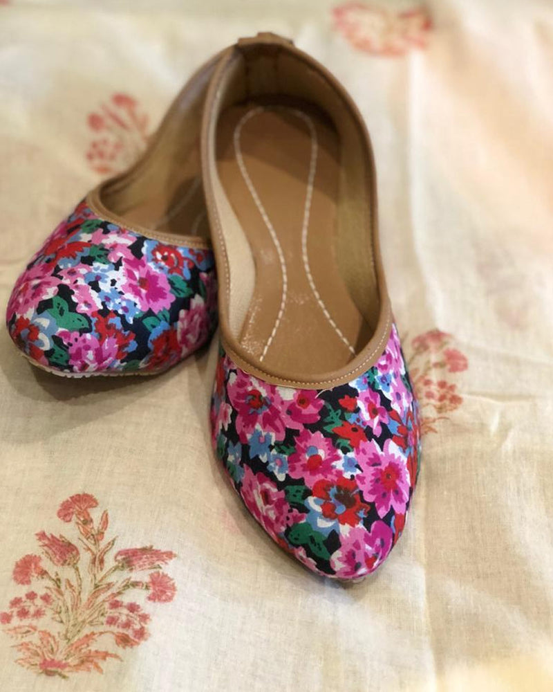 FLORAL MULTI-COLOURED HANDBLOCK MOJARIS