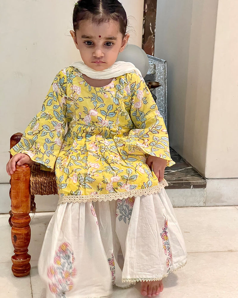 YELLOW & WHITE FLOWER HANDBLOCK SHARARA SET