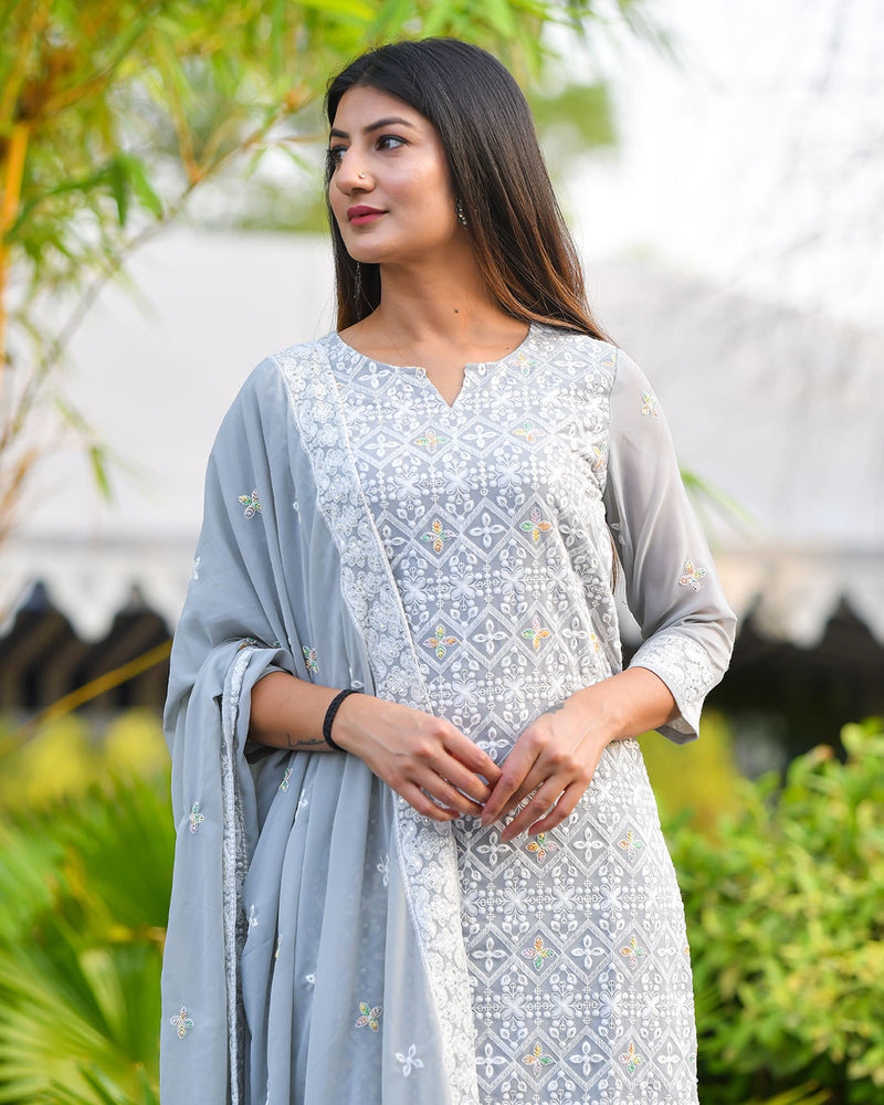 GREY GEORGETTE SUIT SET WITH EMBROIDERY