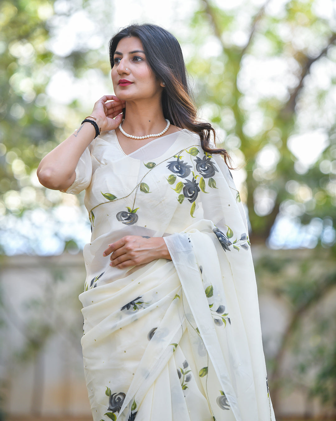 CREAM HAND PAINTED FLORAL ORGANZA SAREE