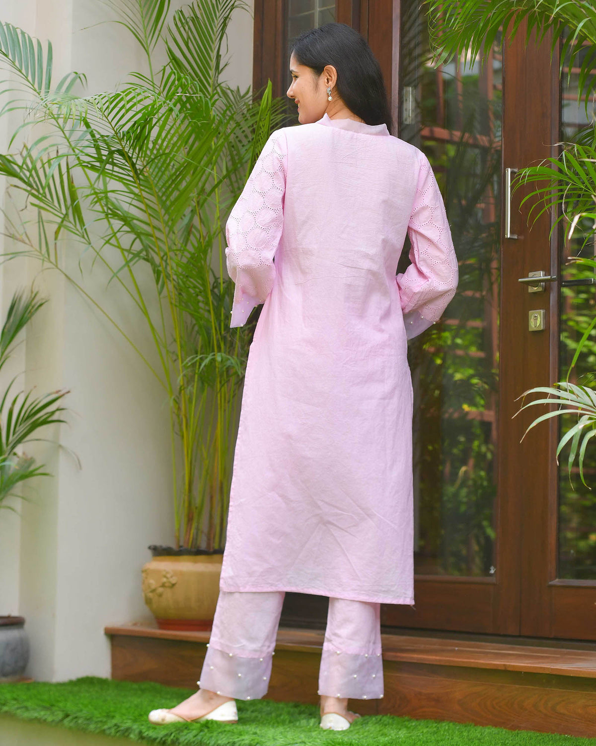 DELICATE PINK SCHIFFLI KURTA SET WITH PEARL WORK