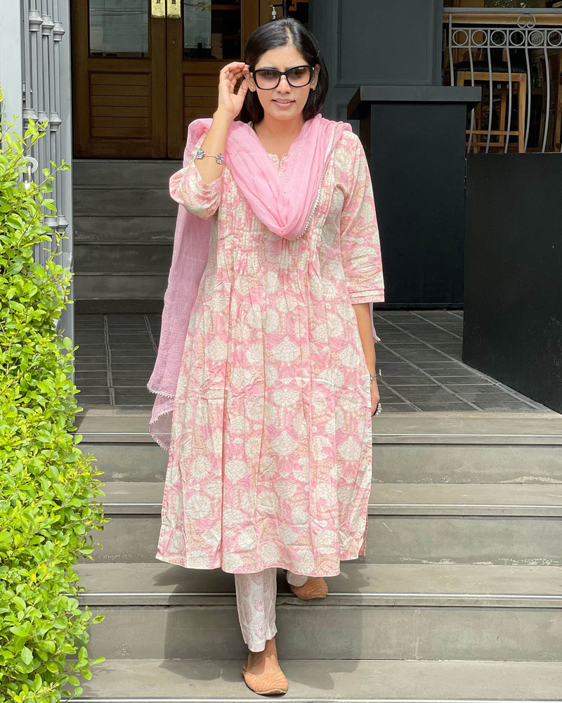 LIGHT PINK HANDBLOCK SUIT SET