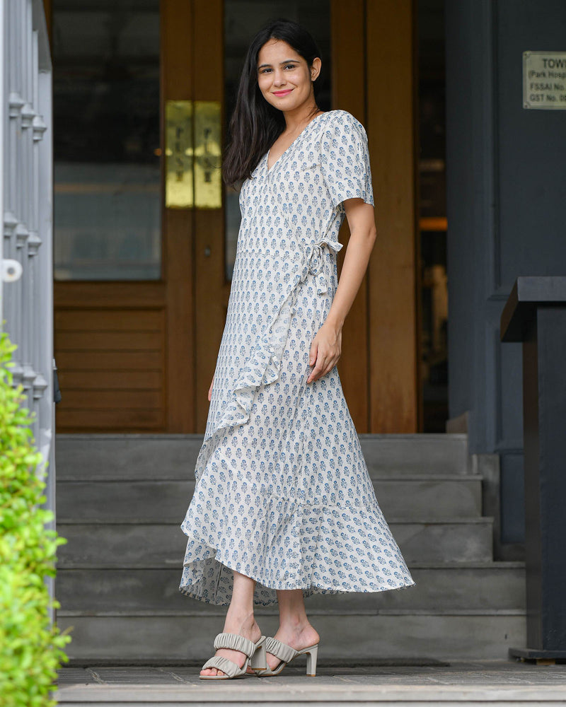CREAM WHITE WRAP-AROUND DRESS