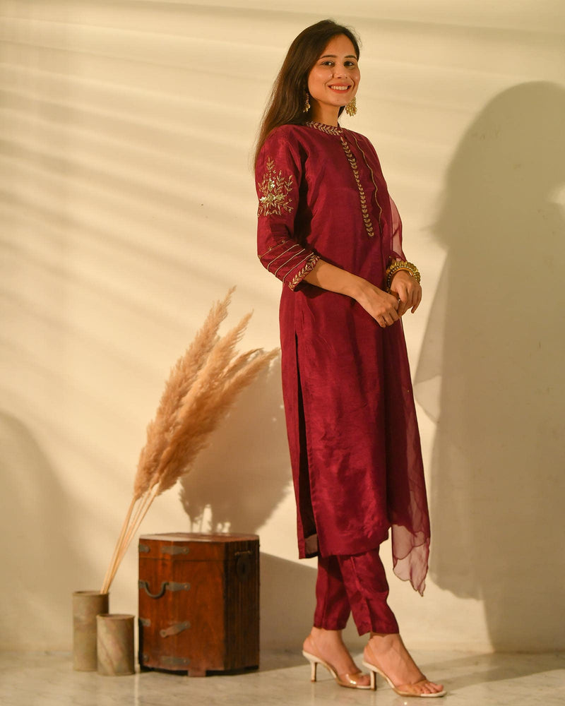 BURGUNDY MUSLIN SUIT SET WITH HANDWORK
